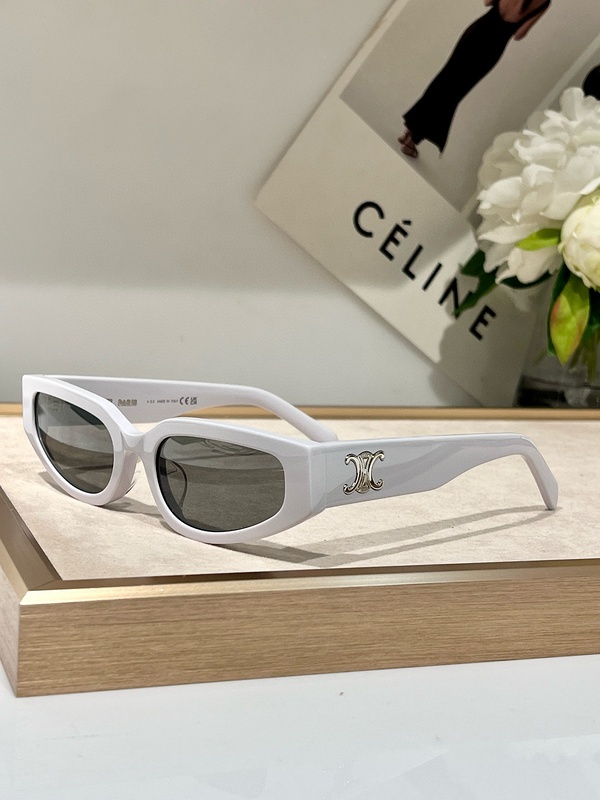 CELINE Sunglasses 106